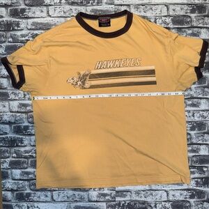 Iowa Hawkeyes Tailgate Clothing Company Size Extra Large Graphic Tee Shirt